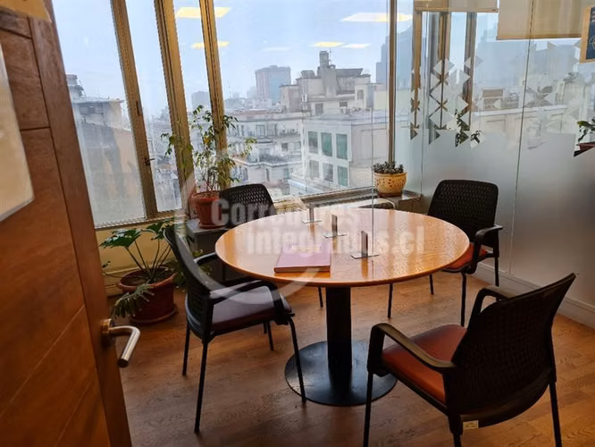 Oficina arriendo Santiag, piso completo, amoblado y equipado