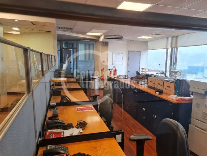 Oficina arriendo Santiag, piso completo, amoblado y equipado