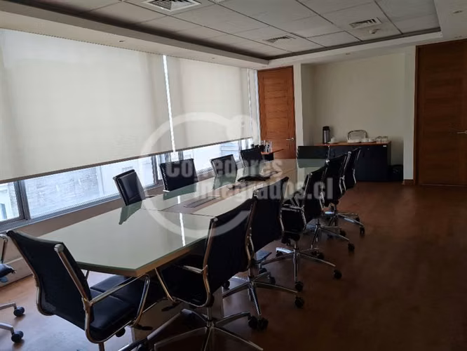 Oficina venta Santiago, piso completo, amoblado y equipado