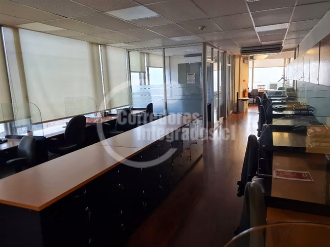Oficina venta Santiago, piso completo, amoblado y equipado