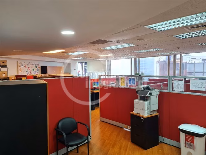 Oficina venta Santiago, piso completo, amoblado y equipado