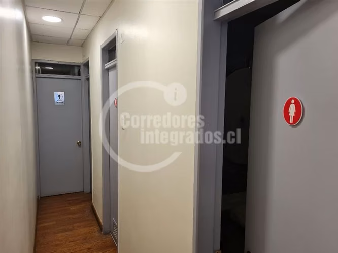 Oficina venta Santiago, piso completo, amoblado y equipado