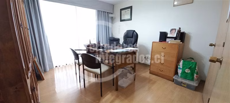Excelente Riesco-Foster 3D/2B + servicios, 185 mts
