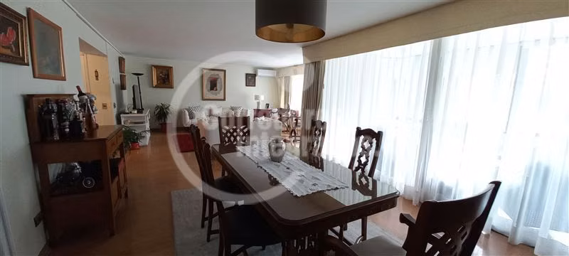 Excelente Riesco-Foster 3D/2B + servicios, 185 mts