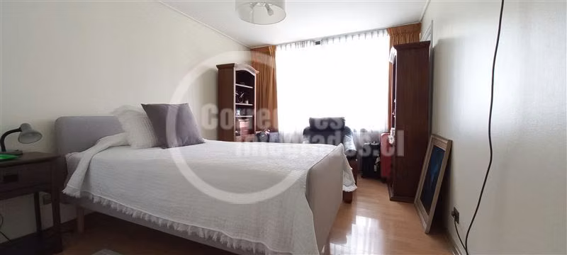 Excelente Riesco-Foster 3D/2B + servicios, 185 mts