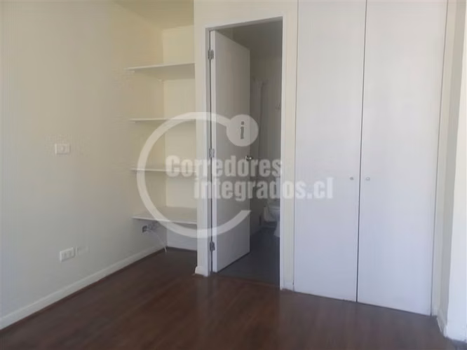 Depto venta 1 dorm. Estacionamiento, Metro Parque Almagro TT