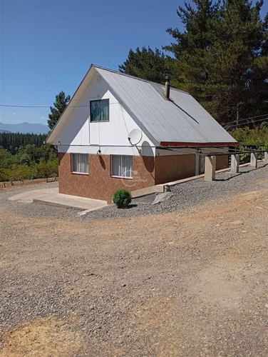 Parcela venta en Parral 2 cabañas a pasos Termas de Catillo - Imagen 8