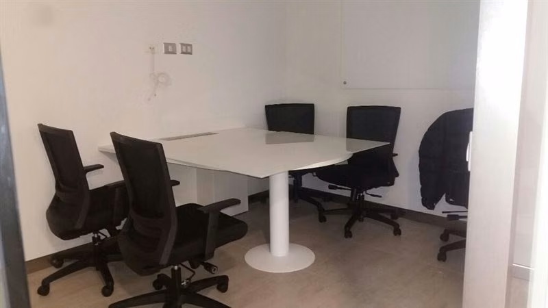 Of arriendo en Las Condes Los Militares-Metro Manquehue tt