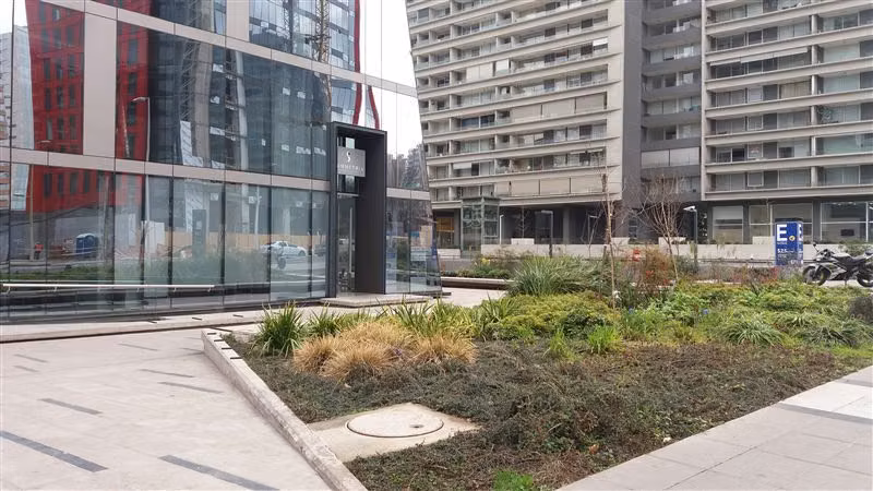 Of arriendo en Las Condes Los Militares-Metro Manquehue tt