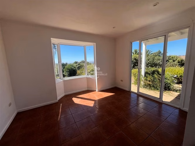 Casa en venta de 3 dorm. en Santo Domingo