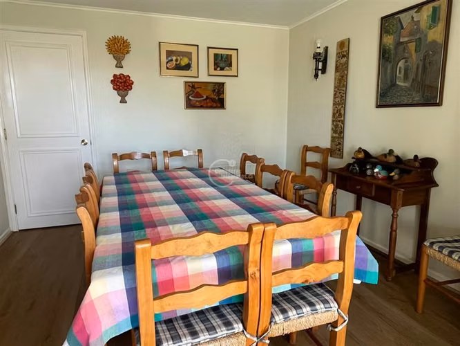 Casa en venta de 6 dorm. en Santo Domingo