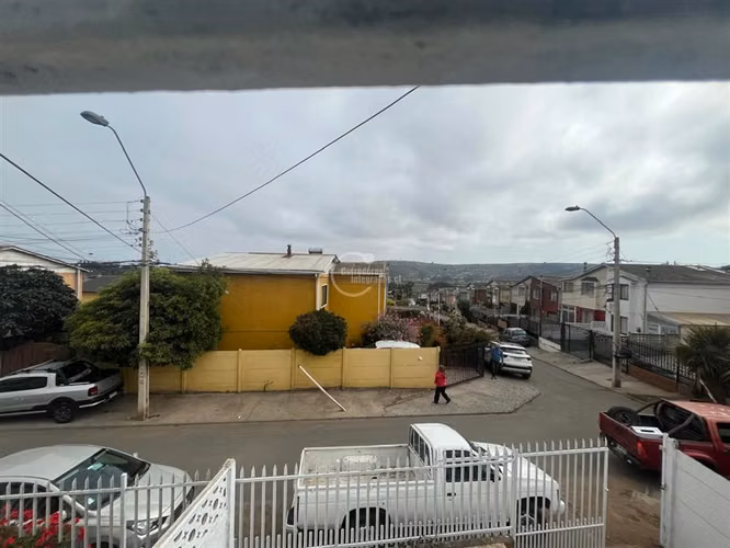 Casa en venta de 3 dorm. en Santo Domingo