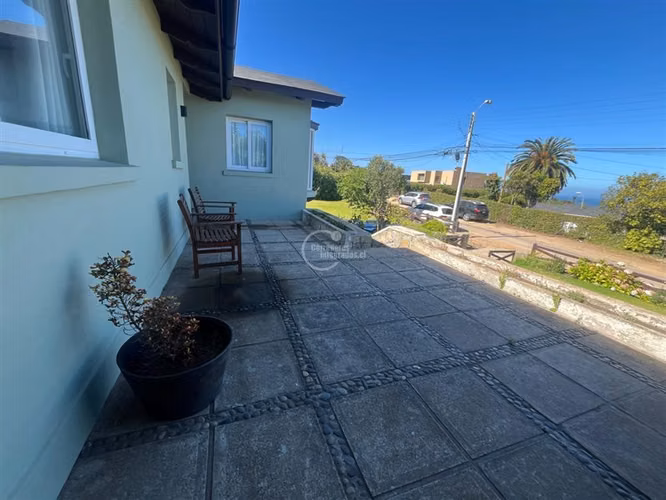 Casa en venta de 3 dorm. en Santo Domingo