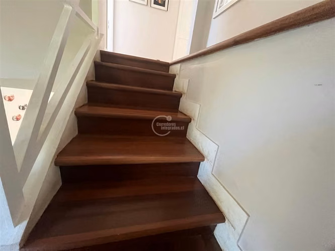 Casa en venta de 4 dorm. en Santo Domingo