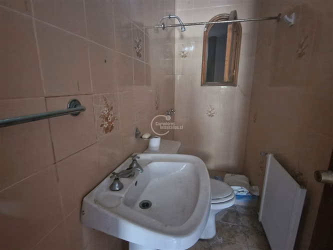 Casa en venta de 4 dorm. en Santo Domingo