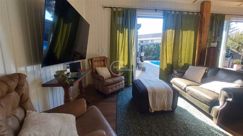 Casa en venta de 3 dormitorios un piso en Santo Domingo