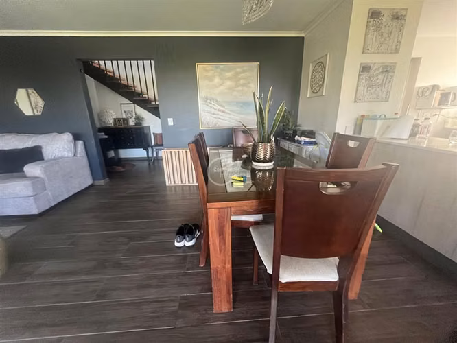 Casa en venta de 4 dorm. en Santo Domingo