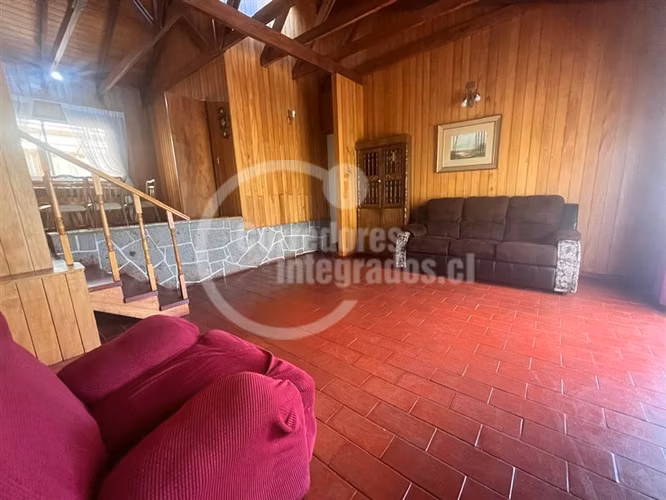 Casa en venta de 5 dorm. en Santo Domingo