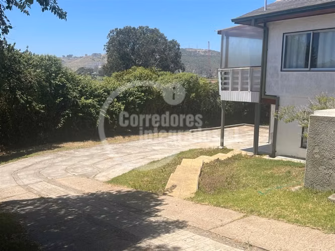 Casa en venta de 5 dorm. en Santo Domingo