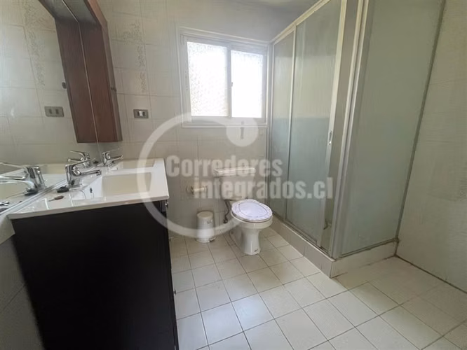 Casa en venta de 5 dorm. en Santo Domingo