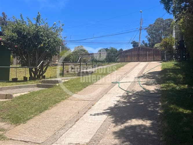 Casa en venta de 5 dorm. en Santo Domingo
