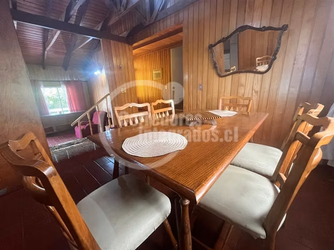 Casa en venta de 5 dorm. en Santo Domingo