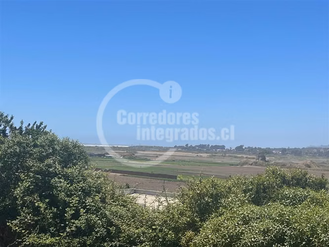 Casa en venta de 5 dorm. en Santo Domingo