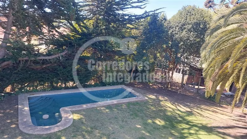 Excelente casa en venta de 5 dormitorios en Santo Domingo