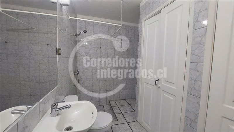 Excelente casa en venta de 5 dormitorios en Santo Domingo