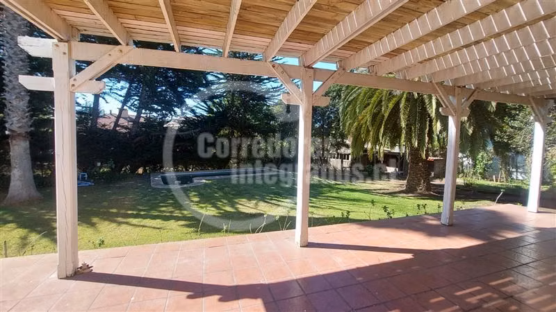 Excelente casa en venta de 5 dormitorios en Santo Domingo