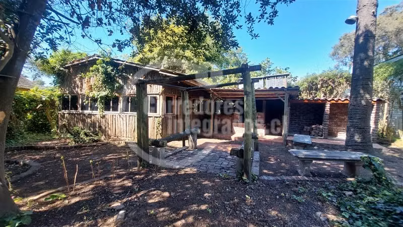 Excelente casa en venta de 5 dormitorios en Santo Domingo
