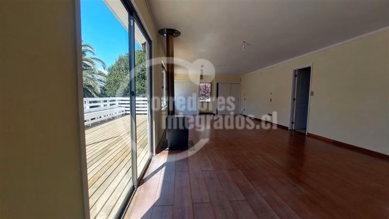Excelente casa en venta de 5 dormitorios en Santo Domingo