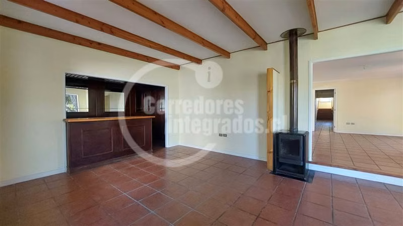 Excelente casa en venta de 5 dormitorios en Santo Domingo