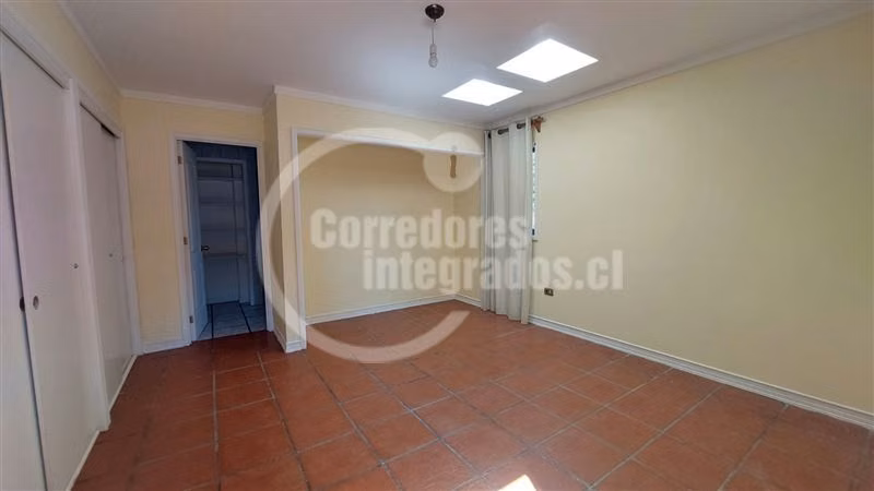 Excelente casa en venta de 5 dormitorios en Santo Domingo