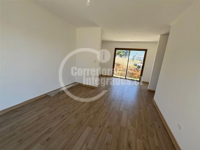 Casa en venta de 3 dorm. en Santo Domingo