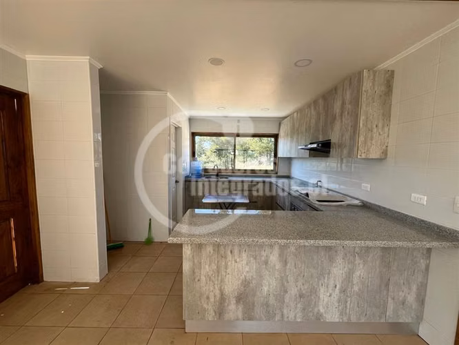 Casa en venta de 3 dorm. en Santo Domingo