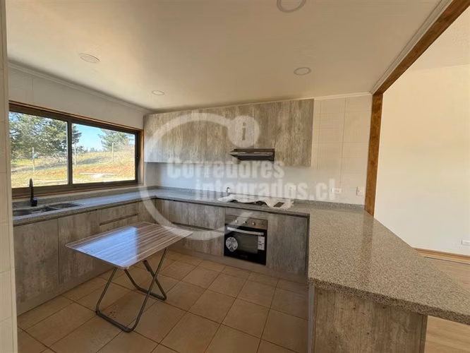 Casa en venta de 3 dorm. en Santo Domingo