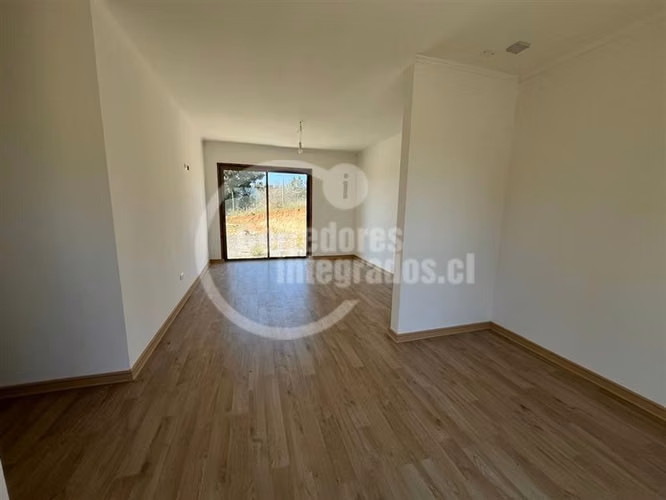 Casa en venta de 3 dorm. en Santo Domingo