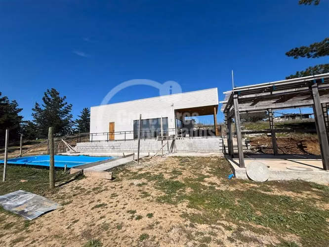 Casa en venta de 3 dorm. en Santo Domingo