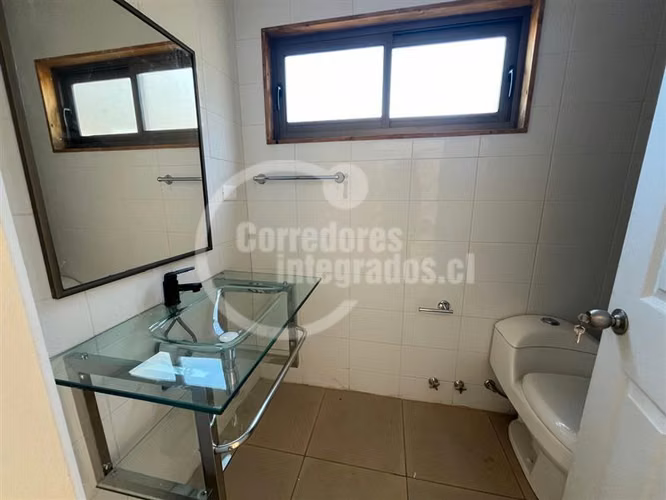 Casa en venta de 3 dorm. en Santo Domingo