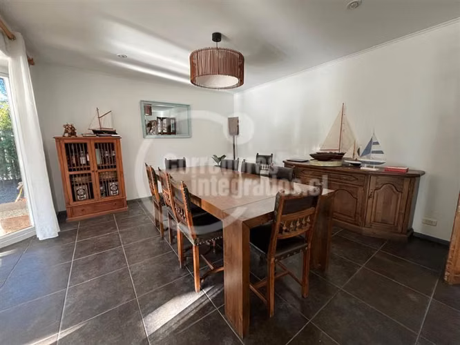 Casa en venta de 5 dorm. en Santo Domingo