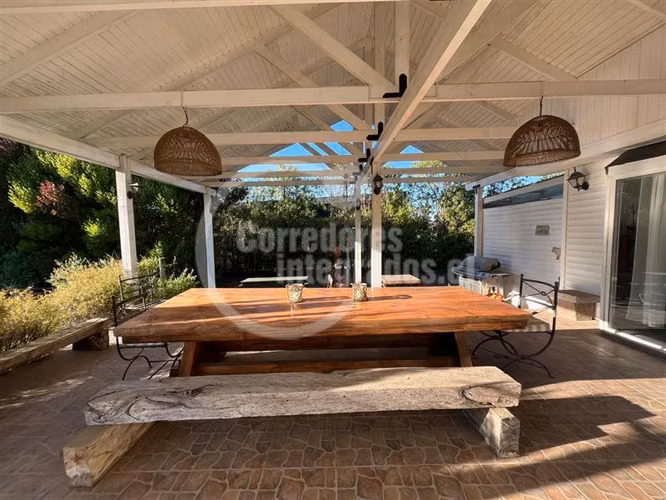 Casa en venta de 5 dorm. en Santo Domingo