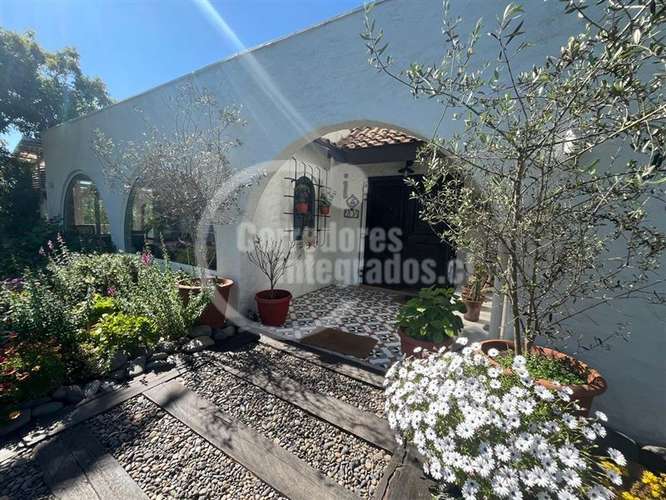 Casa en venta de 3 dorm. en Santo Domingo - Imagen 2