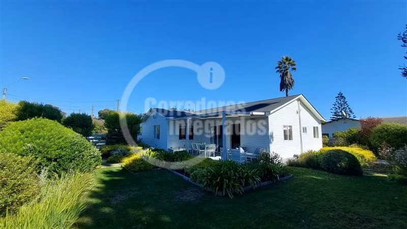 Casa en venta de 4 dormitorios en centro de Santo Domingo