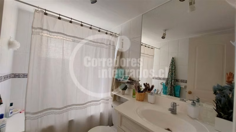 Departamento en arriendo de 3 dormitorios. en Santo Domingo