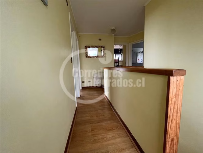 Casa en venta de 6 dorm. en Santo Domingo