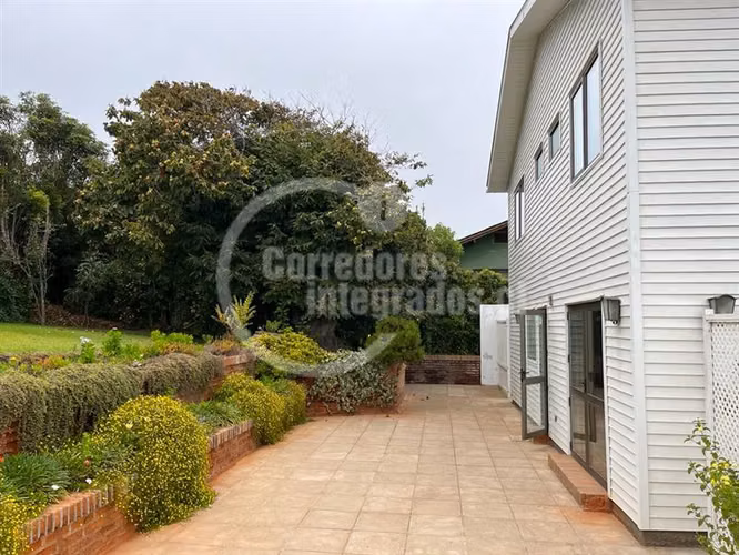 Casa en venta de 6 dorm. en Santo Domingo