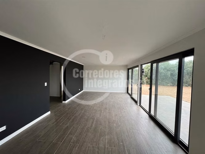 Casa en venta de 3 dorm. en Santo Domingo