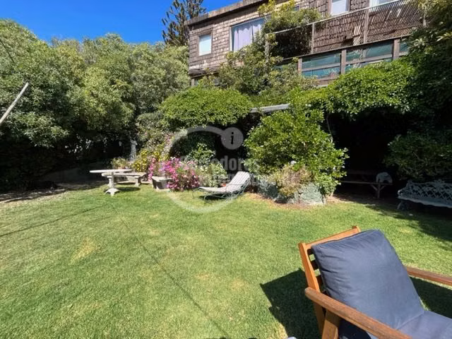 Casa en venta de 9 dorm. en Santo Domingo