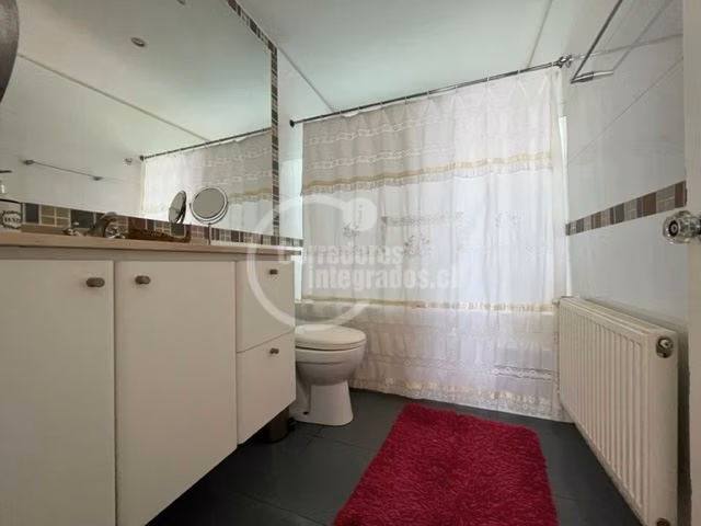 Casa en venta de 9 dorm. en Santo Domingo